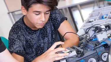 A student using the Vex Robotics Class