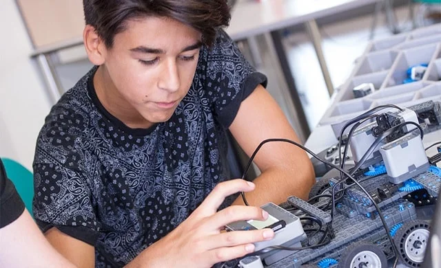 A student using the Vex Robotics Class