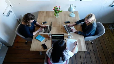 Women coworking