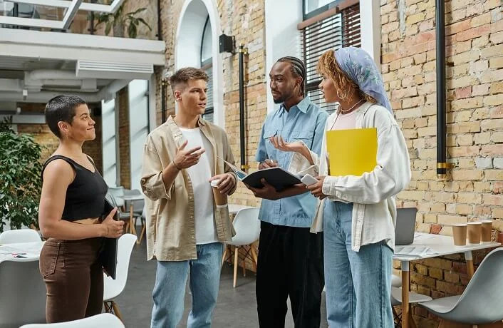 Gen Z employees group (1)