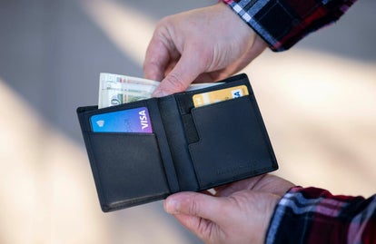 Paying With Cash: The Rules for Businesses Today