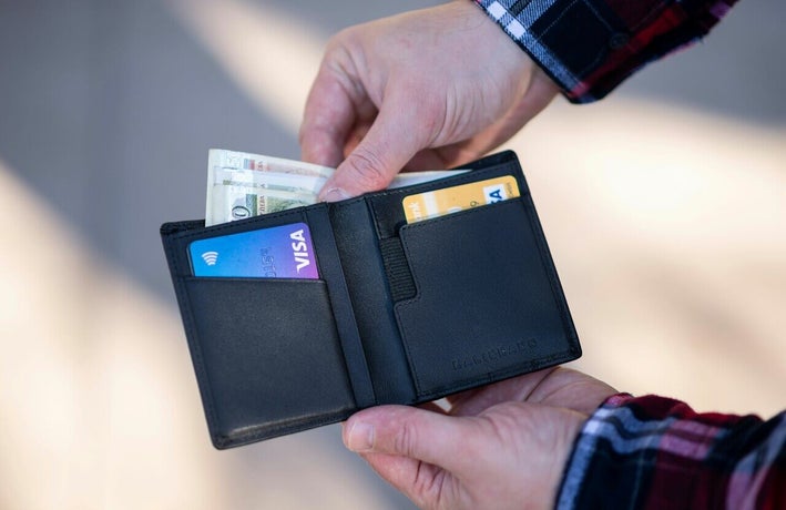 Pay Using Cash Paying With Cash: The Rules for Businesses Today