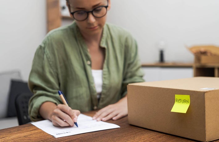 Returns and Refunds Consumer Law in the UK: Complete Guide