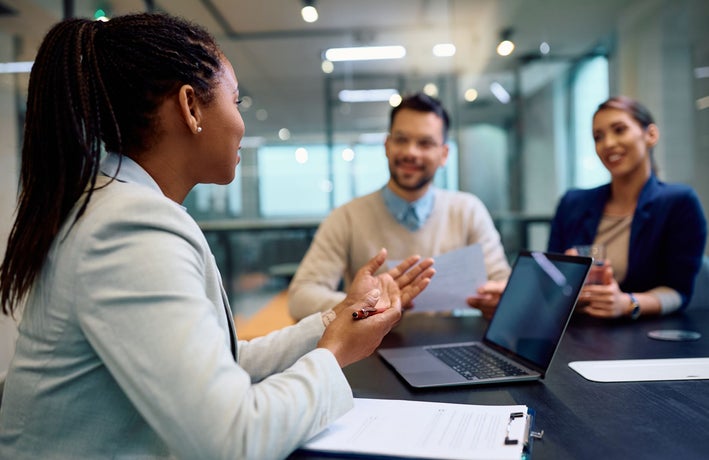 Consulnt When (And Why) Should You Hire A Business Consultant?