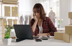 self employed worker waiting to get paid