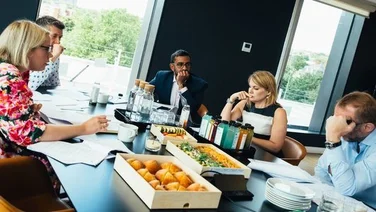 startups 100 judges