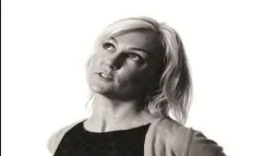 For Your Eyes Only Portraits: Alexandra Burns (Growing Business Young Guns)
